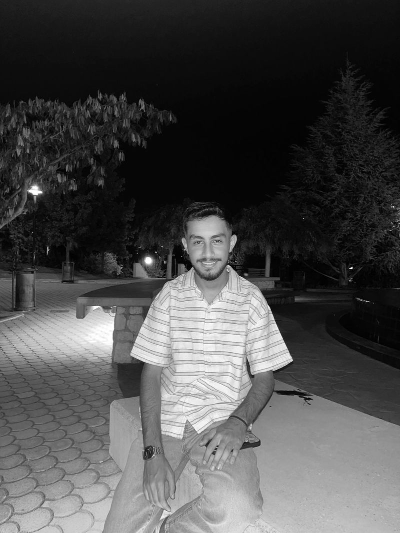 Walid Idriss at night, black and white